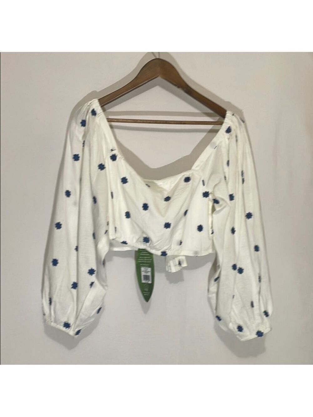 FARM RIO White and Blue Floral Crop Top Sz Large - Picture 11 of 12